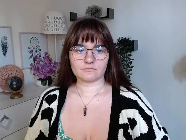 hina_porn – webcam model profile photo Image 15