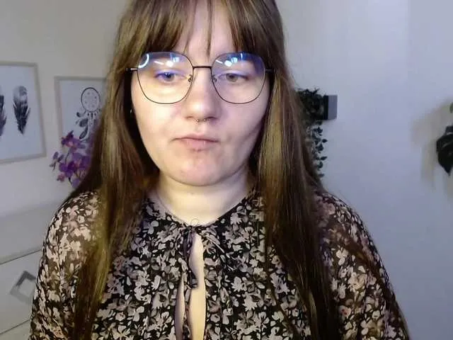 hina_porn – webcam model profile photo Image 16