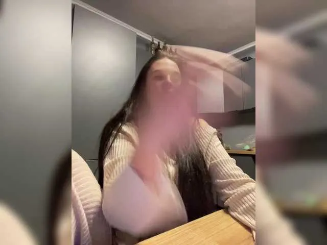 alana15 – webcam model profile photo Image 19