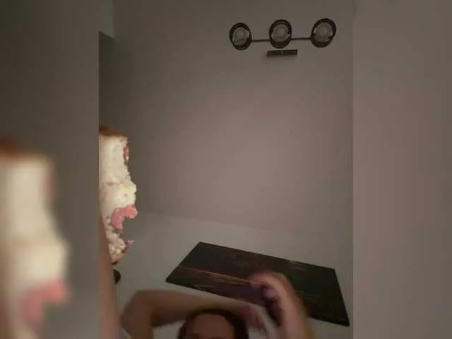 hina_porn – webcam model profile photo Image 12
