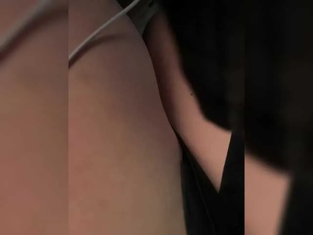 EvaEllis – webcam model profile photo Image 9