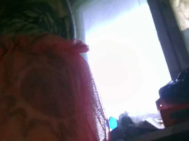 let_me_seee – webcam model profile photo Image 3