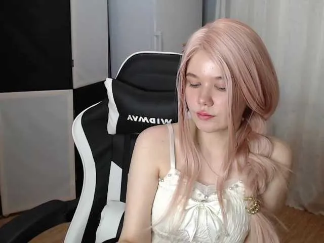 Blonde_sexy21 – webcam model profile photo Image 8