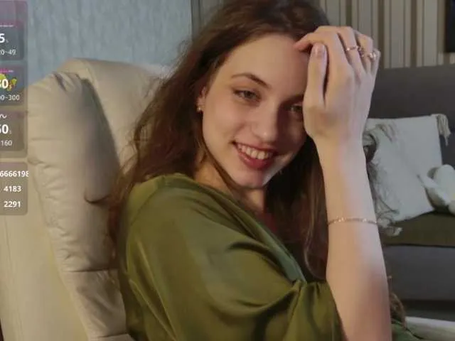 SarahSupershy Image 4