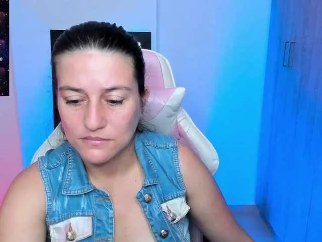 lilith_grant – webcam model profile photo Image 14