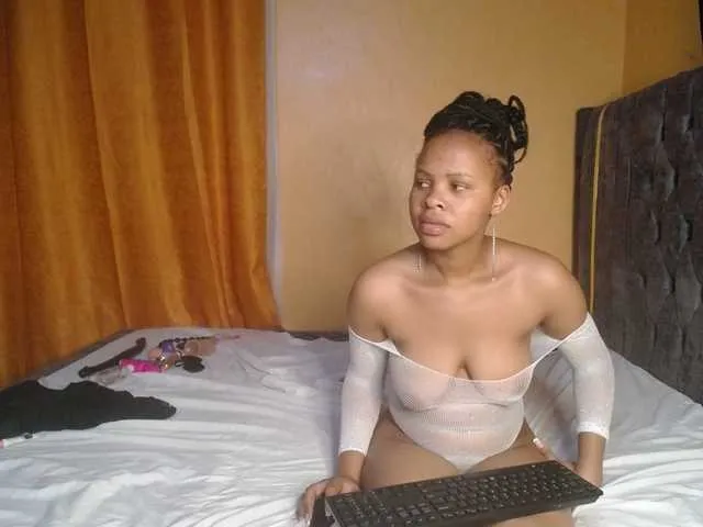 gerridae – webcam model profile photo Image 10