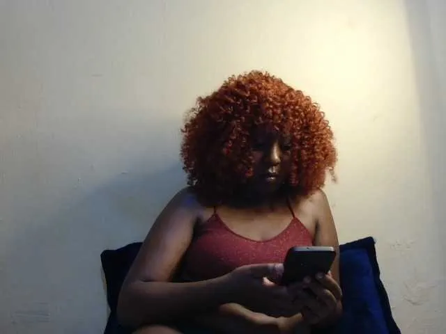 Rinamay_ – webcam model profile photo Image 3