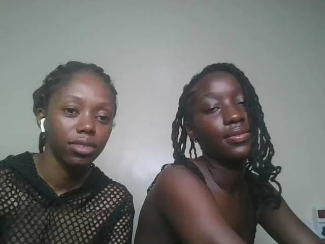 Rinamay_ – webcam model profile photo Image 14