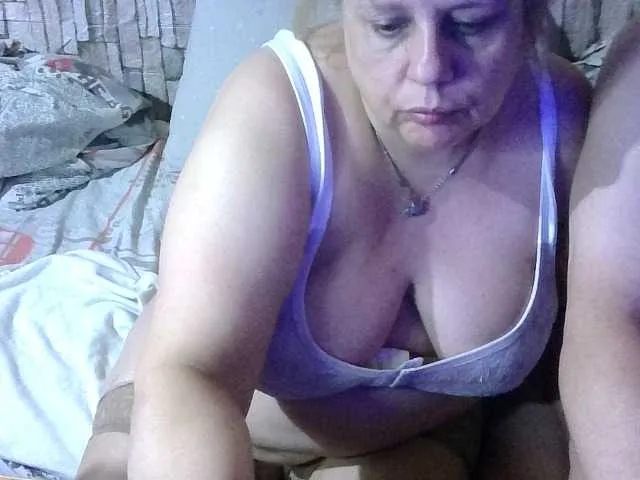 pantyless – webcam model profile photo Image 12