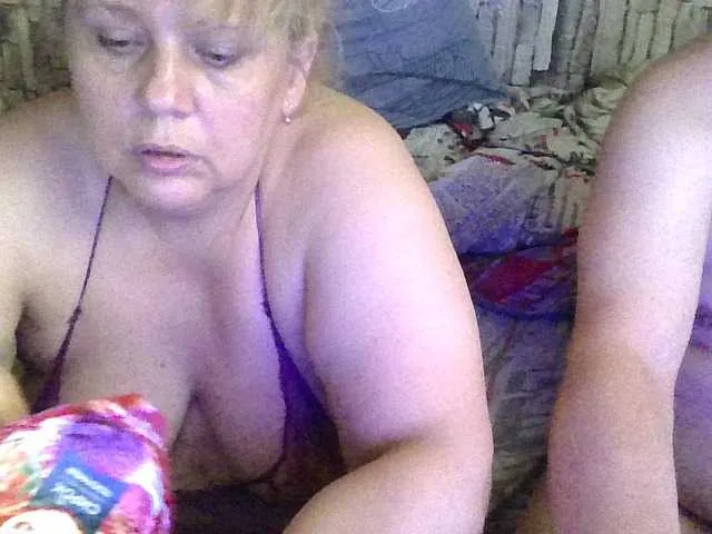 pantyless – webcam model profile photo Image 15