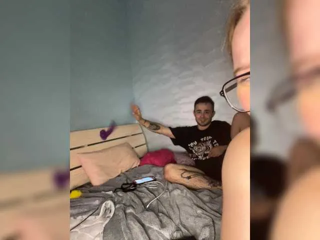 daisyandmatthew2 – webcam model profile photo Image 3