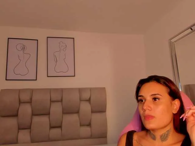 zoe_koller – webcam model profile photo Image 17