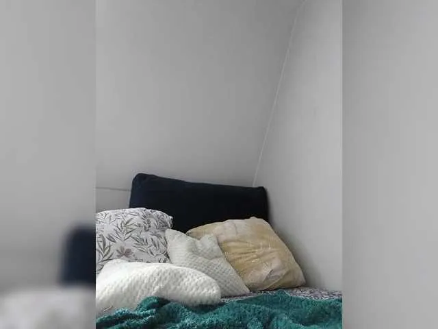 Prueberry – webcam model profile photo Image 6