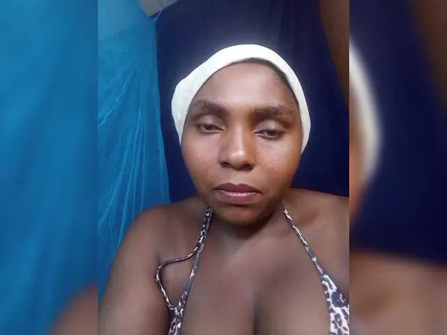 Prueberry – webcam model profile photo Image 3