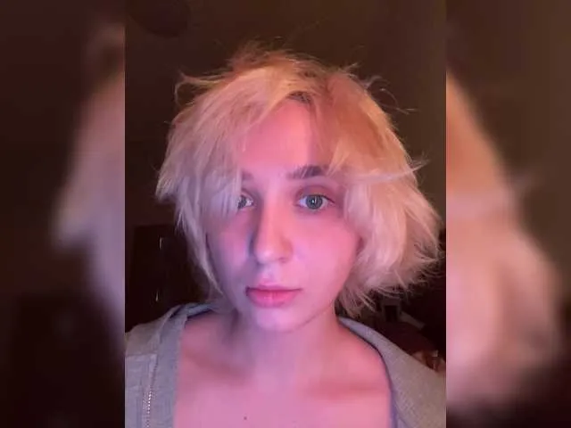 robin_gal – webcam model profile photo Image 13