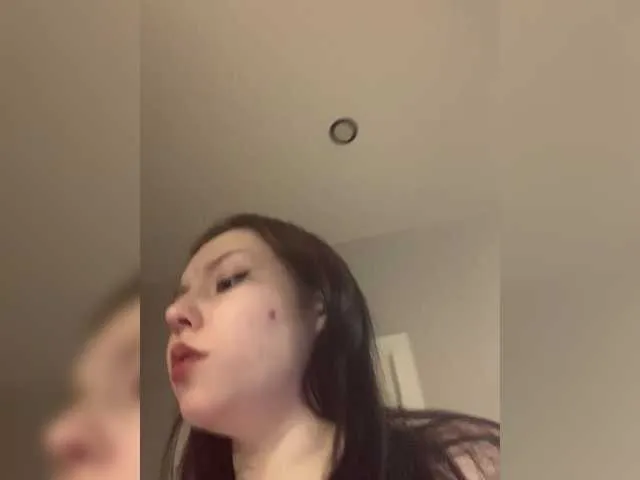 hina_porn – webcam model profile photo Image 7