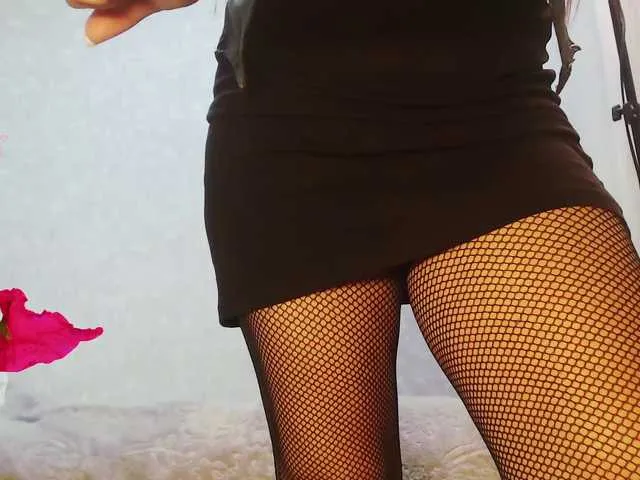 hina_porn – webcam model profile photo Image 16