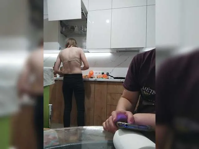 jony_marta – webcam model profile photo Image 11