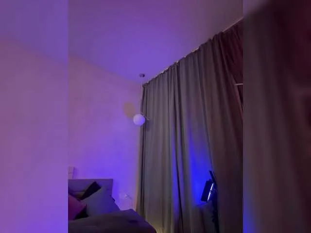 Rinamay_ – webcam model profile photo Image 13