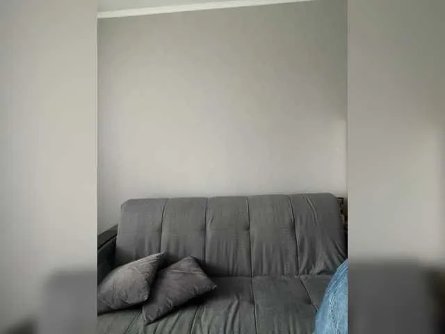 TOP_po – webcam model profile photo Image 18