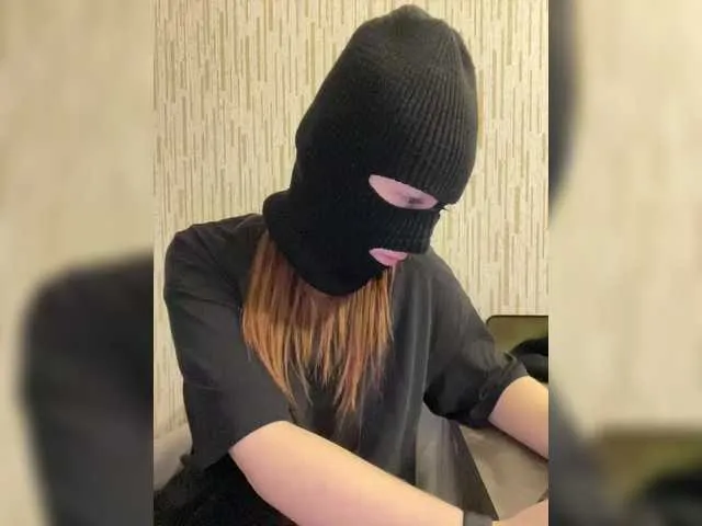 Youlalia – webcam model profile photo Image 7