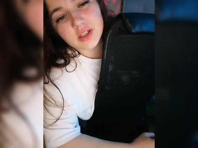 Prueberry – webcam model profile photo Image 13