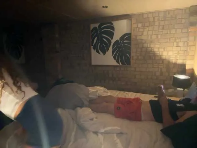 xxYuIxx – webcam model profile photo Image 2