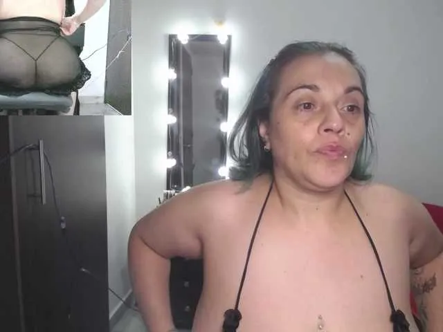 Rinamay_ – webcam model profile photo Image 8