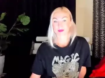 dafnemoon_1 – webcam model profile photo Image 5