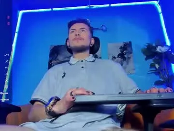 octavarium211 – webcam model profile photo Image 2