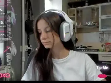 zui_lu – webcam model profile photo Image 3