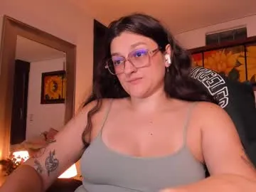 Helen_Vidall – webcam model profile photo Image 2