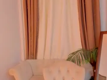 bedroomeyess – webcam model profile photo Image 14