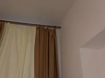 bedroomeyess – webcam model profile photo Image 8