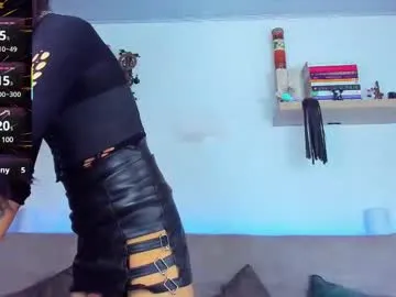 lynn9000 – webcam model profile photo Image 2