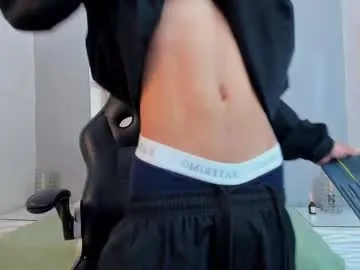 lynn9000 – webcam model profile photo Image 11