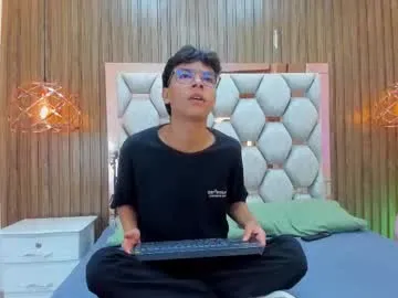 hijin_ – webcam model profile photo Image 19