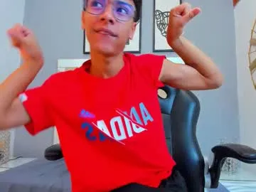 lynn9000 – webcam model profile photo Image 7