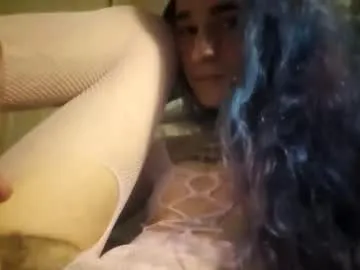 Alicatcua_ – webcam model profile photo Image 7