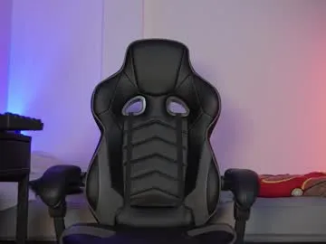 millemimi – webcam model profile photo Image 11