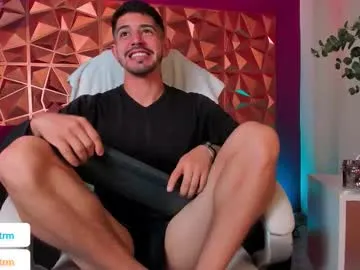 Alicatcua_ – webcam model profile photo Image 19