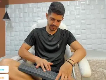 Alicatcua_ – webcam model profile photo Image 5