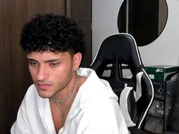 faplex – webcam model profile photo Image 5