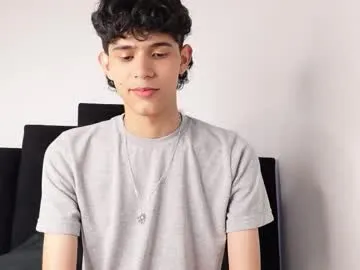 queen_babydoll – webcam model profile photo Image 9