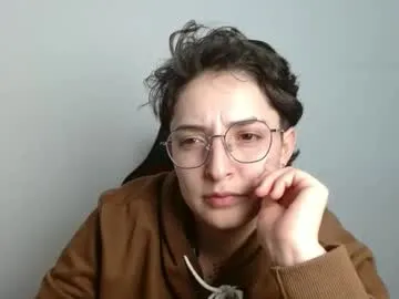 Rinamay_ – webcam model profile photo Image 4