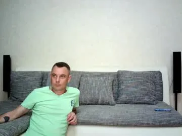 Lola_Hale – webcam model profile photo Image 2