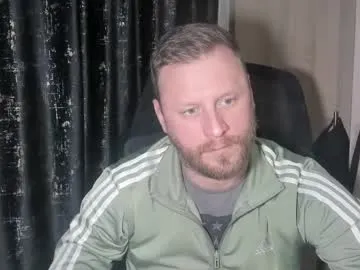 leonnextdoor – webcam model profile photo Image 2