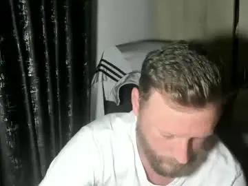 leonnextdoor – webcam model profile photo Image 8