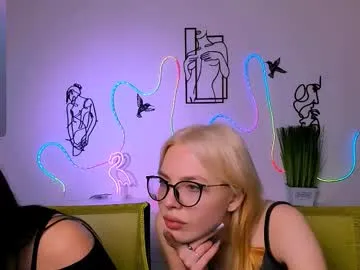 IORio2 – webcam model profile photo Image 4