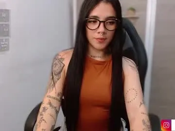 alana15 – webcam model profile photo Image 11